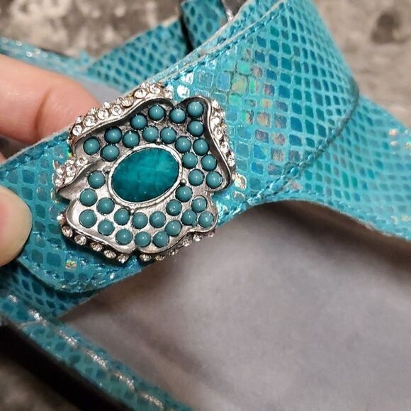 Alegria Carina Turquoise Aloha Mermaid Shimmer Floral Flip Flop Comfort Sandals - Picture 7 of 10